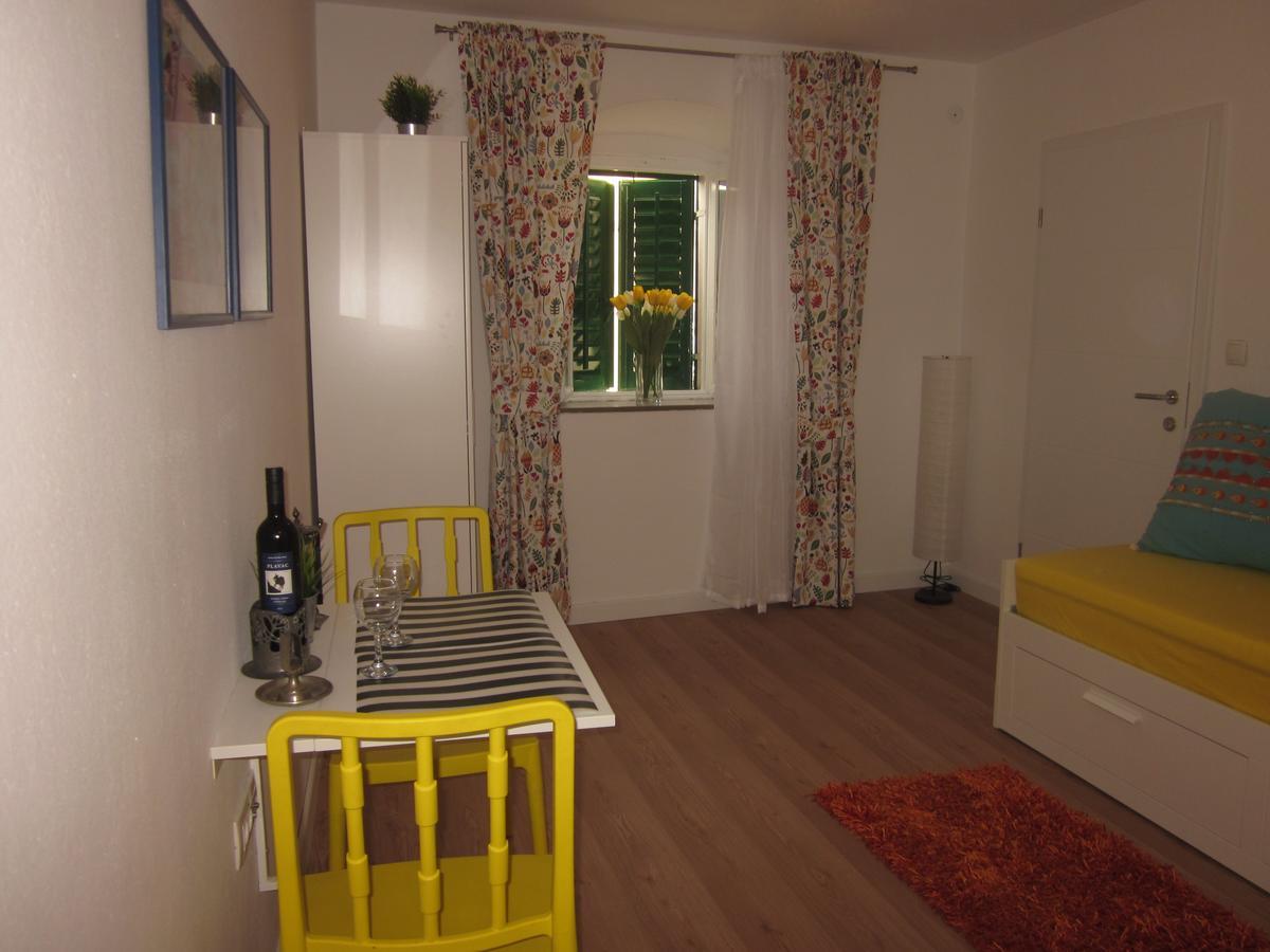 Apartment On The Square Makarská Exteriér fotografie