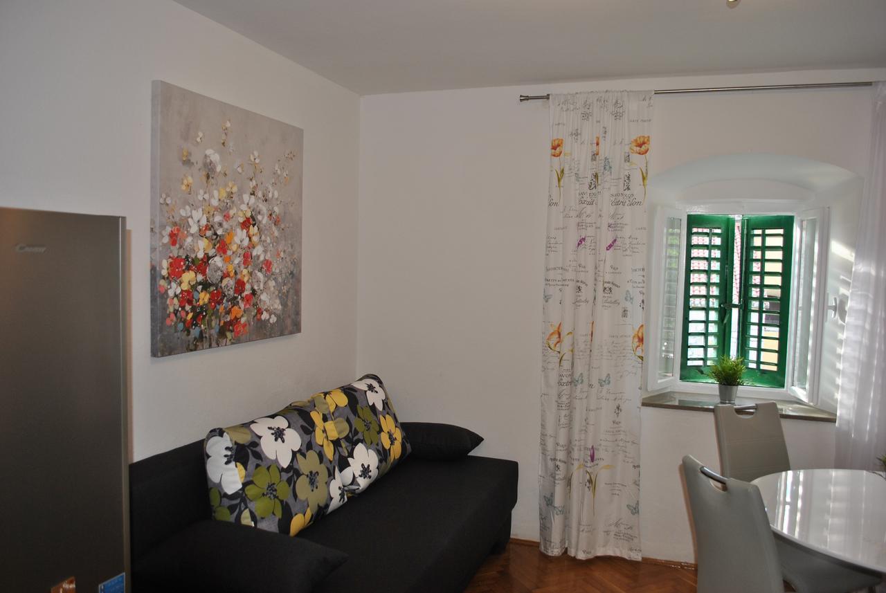 Apartment On The Square Makarská Exteriér fotografie