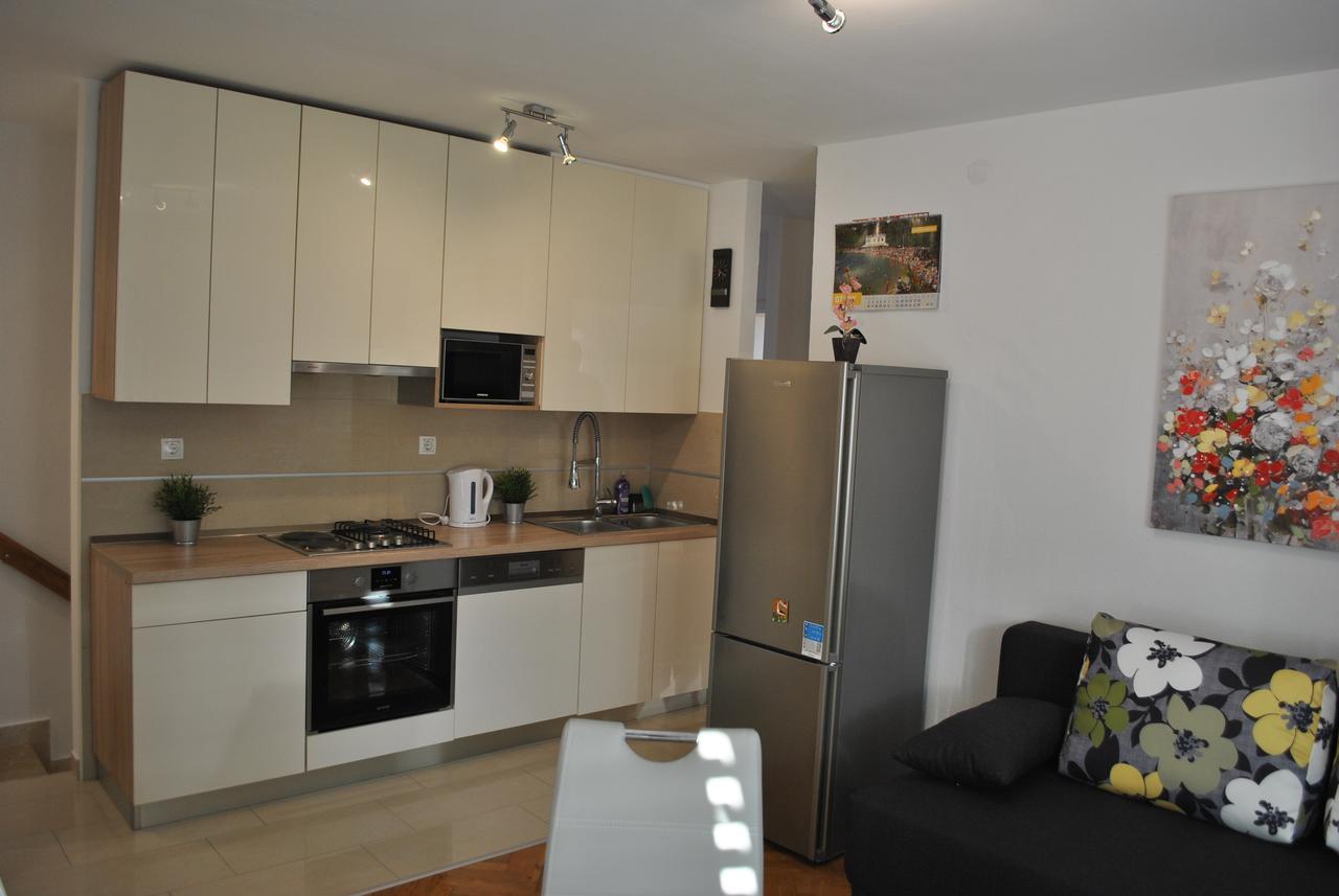 Apartment On The Square Makarská Exteriér fotografie