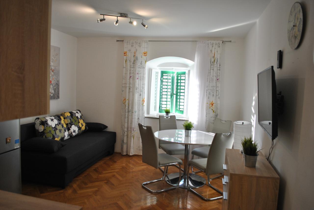 Apartment On The Square Makarská Exteriér fotografie