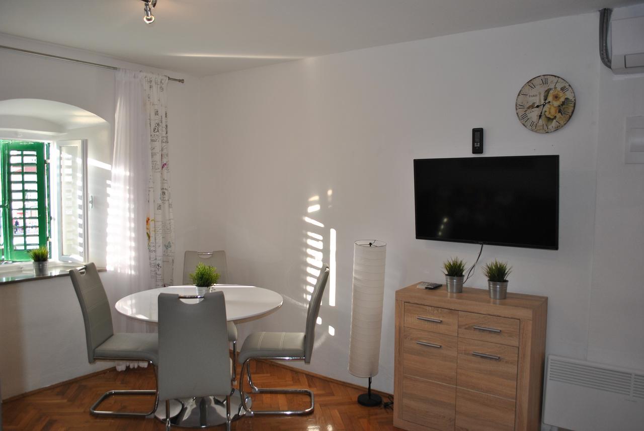 Apartment On The Square Makarská Exteriér fotografie