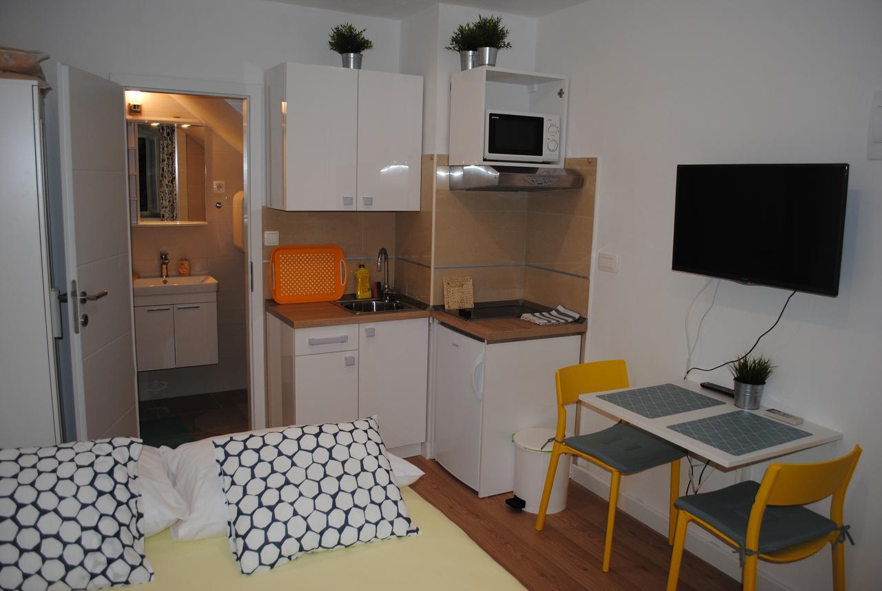 Apartment On The Square Makarská Exteriér fotografie